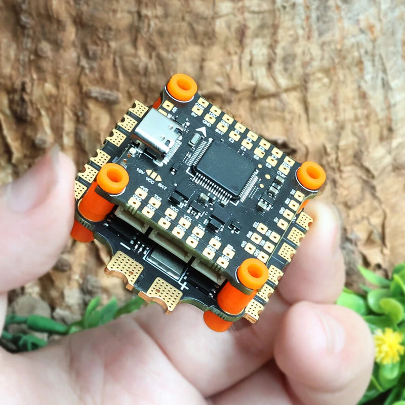 30.5x30.5mm HAKRC 45AF7 V2 Stack F7 Flight Controller Dual Gyro with 5V 10V BEC Output 45A BL_S 2-6S 4in1 ESC Flytower Support DJI O3 Air Unit for DIY RC FPV Racing Drone