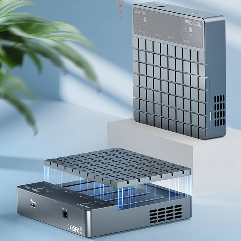 MAIWO K2024 4 Bay M.2 NVMe SSD Enclosure with USB4 Port 40Gbps High Speed SSD Case with Colling Fan Support 1-to-3 Offline Clone for 2230/2242/2260/2280 Hard Drive