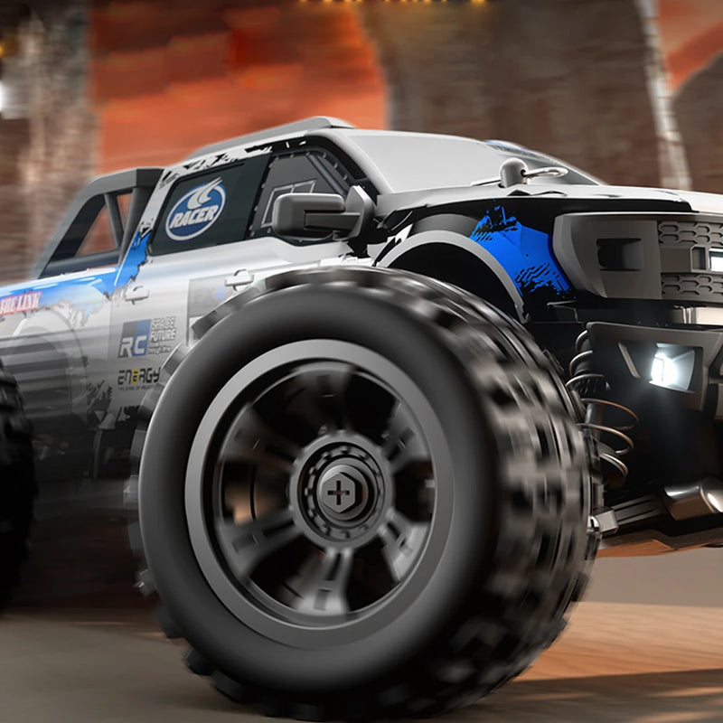 SCY & THE LINK 18102 1/18 2.4G 4WD High Speed RC Car Vehicle Models Full Proportional Control W/ Light