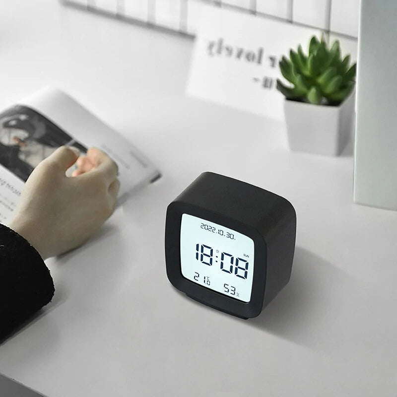 Digital Alarm Clock 12/24H Electronic Alarm Clock Voice-activated Backlight Temperature Humidity Nightlight Table Clocks with Snooze Function