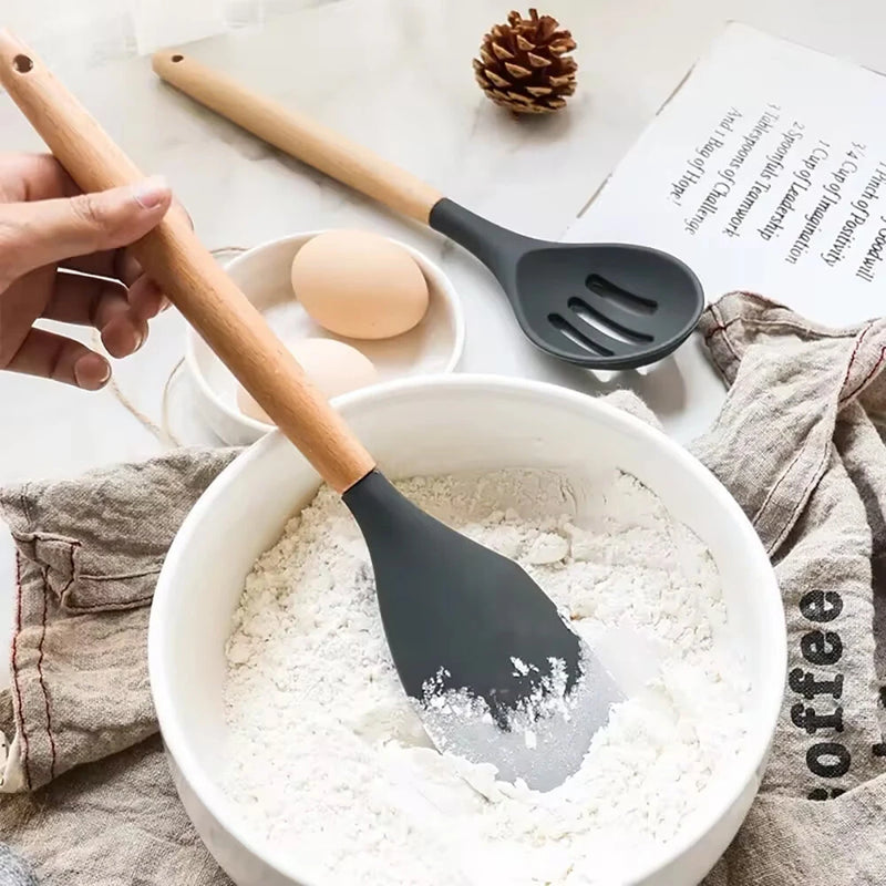 12PCS Food Grade Silicone Kitchenware Cutlery Turner Spatula Measuring Spoon Practical Cooking Tools Kitchen Cutlery Set
