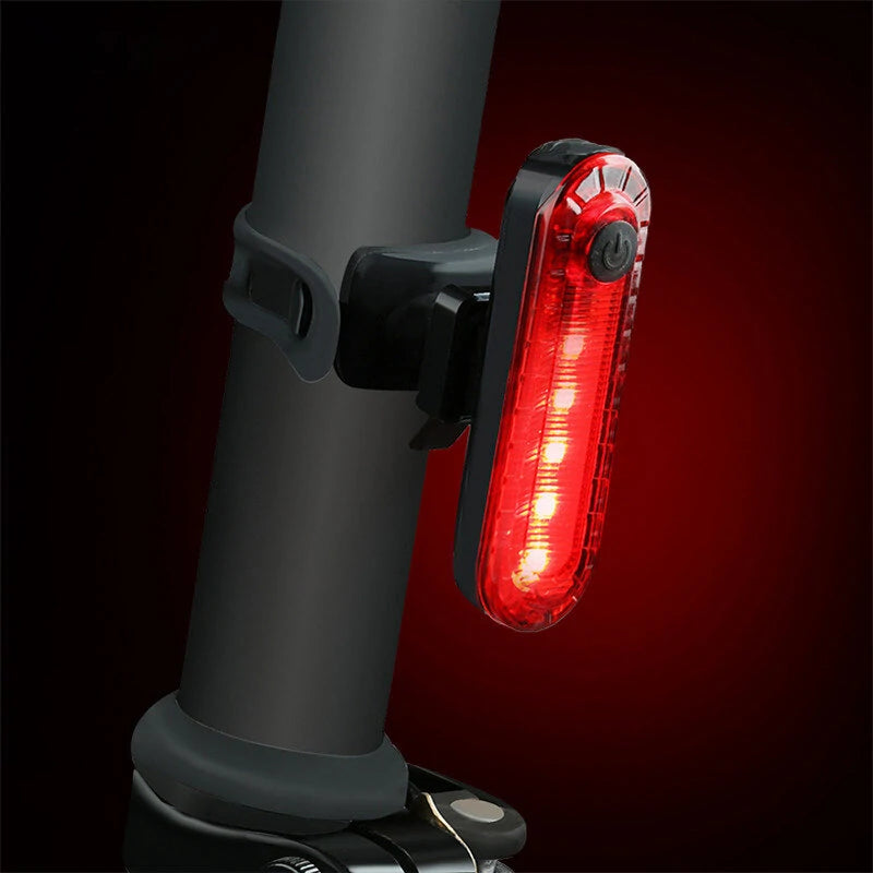 XANES Bike Light Set 600LM XPG + 2 LED Bicycle Headlight 5 Modes USB Charging with 4 Modes Taillight Warning Light