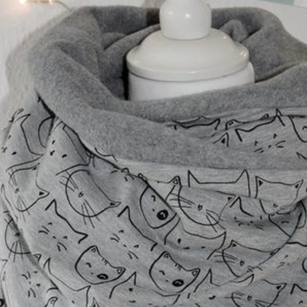 Women Cotton Plus Thick Keep Warm Winter Outdoor Casual Cute Cartoon Cats Pattern Multi-purpose Scarf Shawl